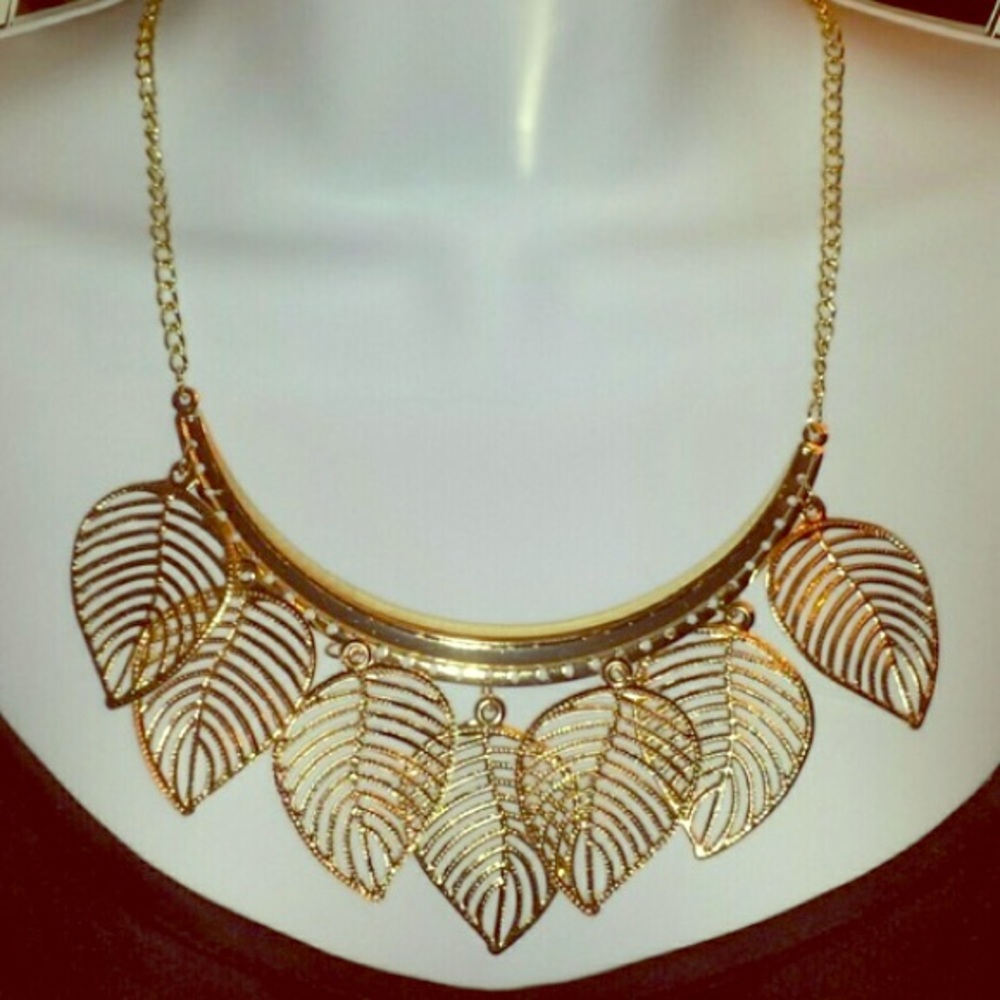 Gold Leaf Necklace